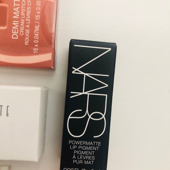 lip set - Picture 5 of 6